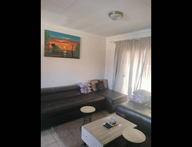 2 BEDROOM TOWNHOUSE FOR SALE IN GROBLERPARK